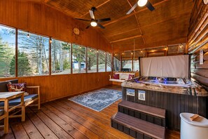 Interior - *Timber & Tin 2*Cabin|Couples Getaway|Creek|HotTub (Suches)