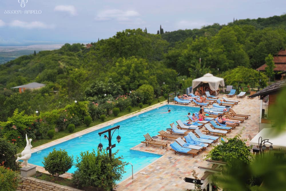 Ampelo Resort