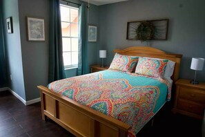 6 bedrooms, WiFi, bed sheets, wheelchair access - Awesome 6BR Vacation Home with a Pool (Kissimmee)