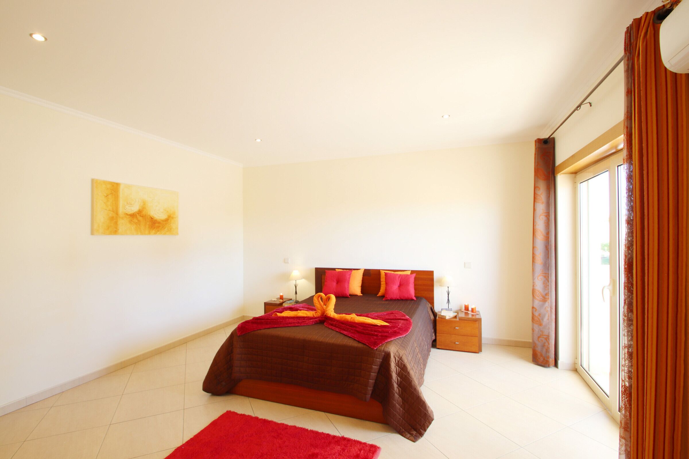 7 bedrooms, in-room safe, iron/ironing board, free WiFi