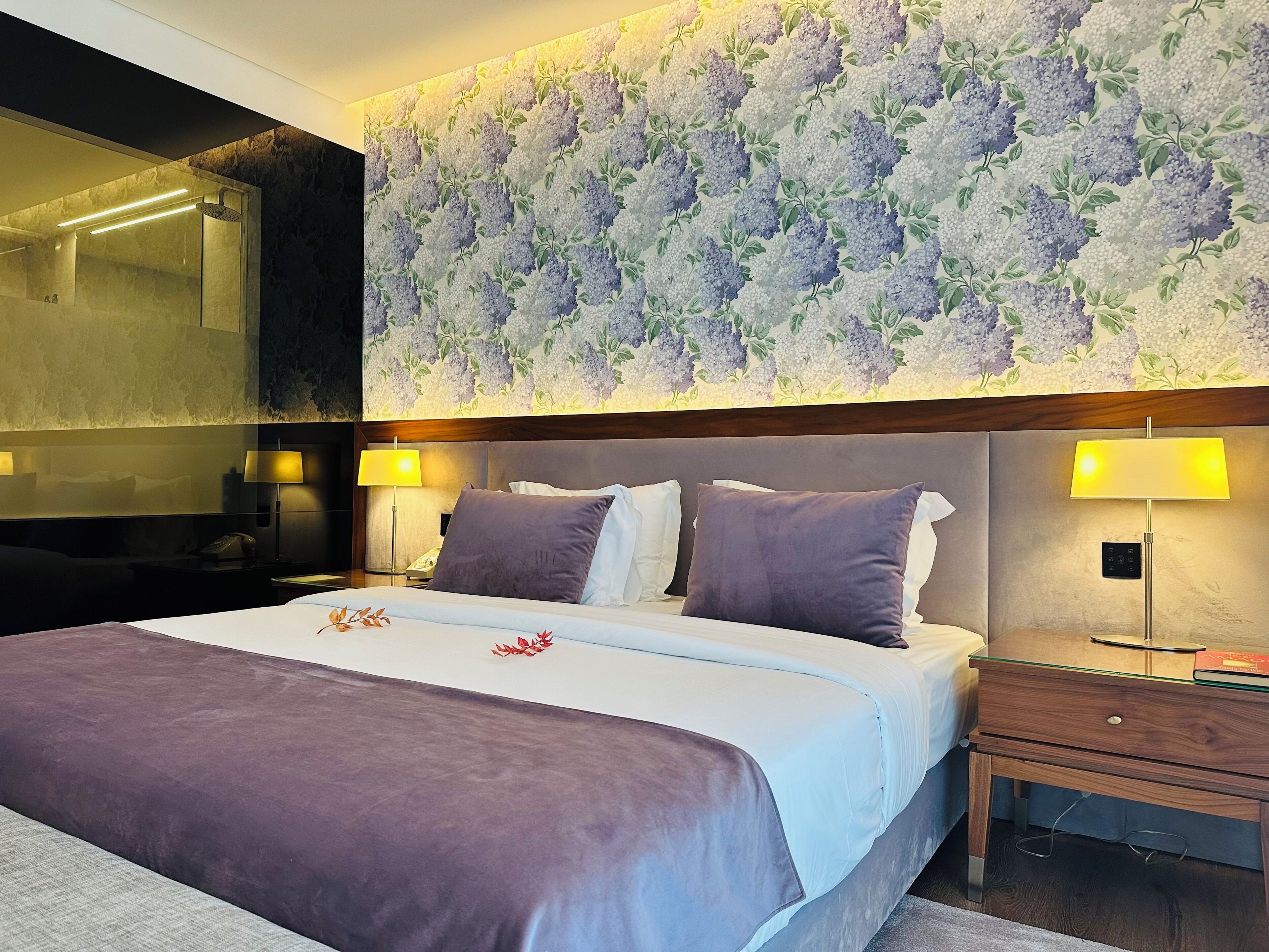 Habitación familiar | Minibar, decoración individual, mobiliario individual