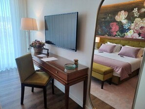 Comfort-Doppelzimmer | Minibar, individuell dekoriert, individuell eingerichtet