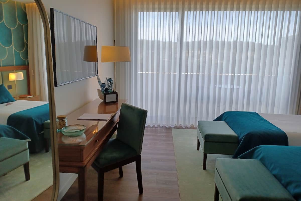 Exclusive Twin Room | Minibar, individually decorated, individually furnished