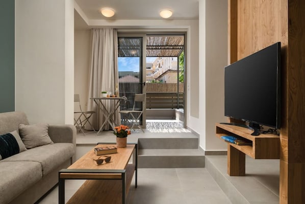 1 bedroom - Dimitra Central Apts - Superior Maisonette Suite With Balcony (Chania)