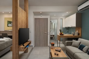 1 bedroom - Dimitra Central Apts - Superior Maisonette Suite With Balcony (Chania)