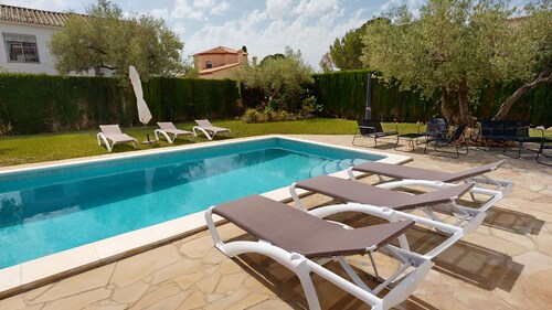 VILLA LA CABRERA