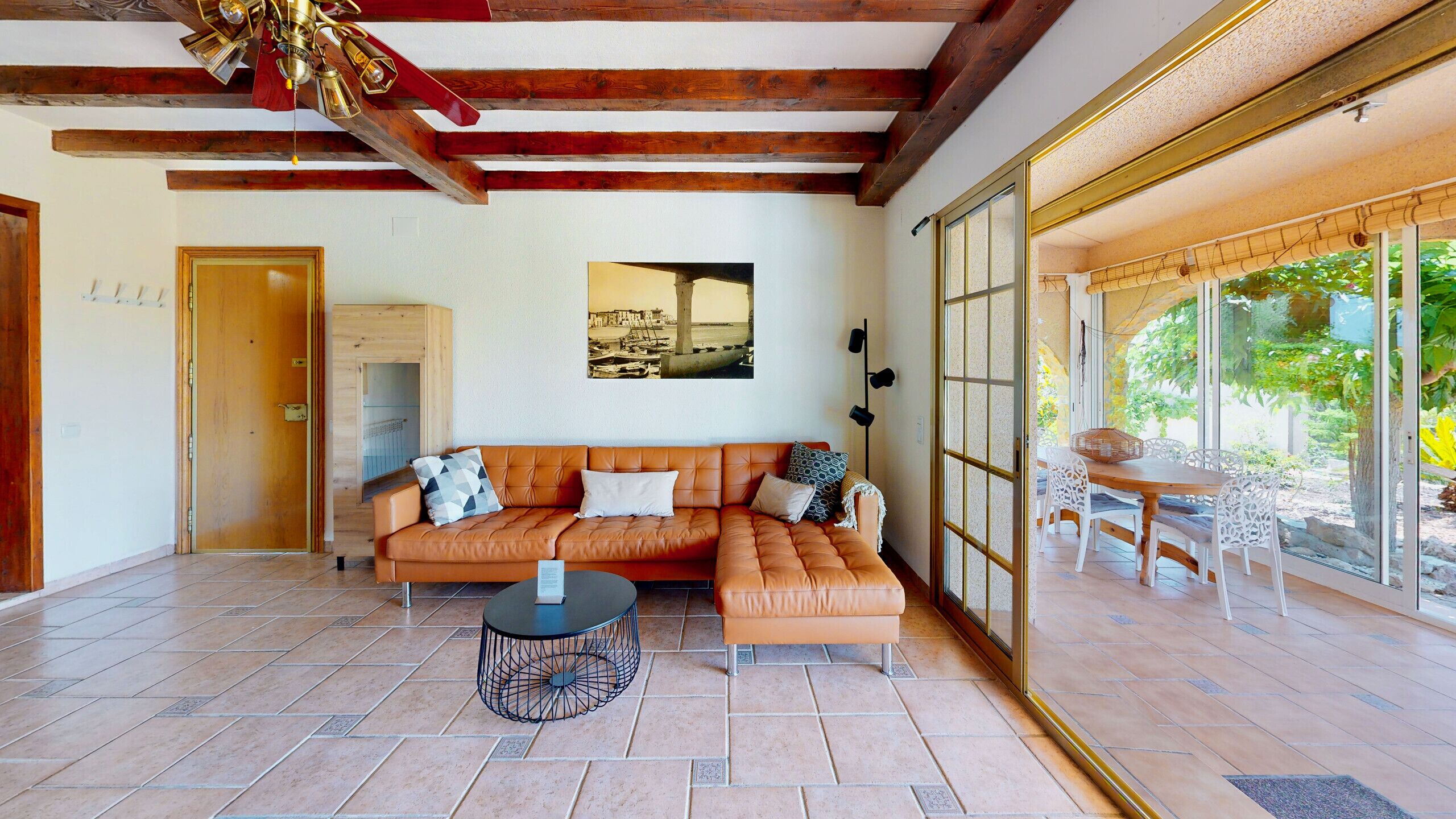 Télévision, cheminée