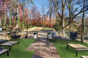 Property grounds - Influencer Home near downtown with Hidden room (Atlanta)