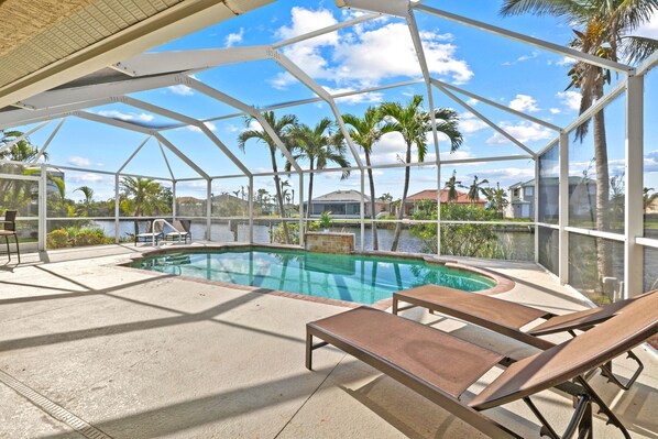 Outdoor pool, a heated pool