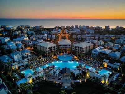 Luxury by the sea, just steps away from Alys & Rosemary Beach 30A, 6 Free Bikes