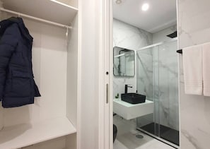 Studio, 1 Bedroom, Terrace | Bathroom