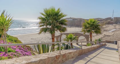 6th-Floor Oceanfront - Indoor Pools, Sauna, Private Beach