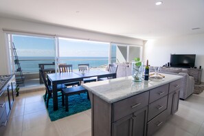 Dining - 2BR Beach Retreat w/Amazing Views/Pools & Hottubs! (Rosarito BC)