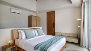 Villa de lujo, 1 cama King size, tina, vista a la alberca | 1 habitación, minibar y caja de seguridad en la habitación