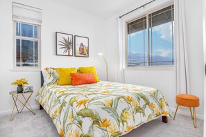 4 Schlafzimmer, Schreibtisch, Bügeleisen/Bügelbrett, Reisekinderbett