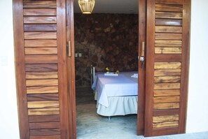 Caja de seguridad en la habitación y cortinas blackout 