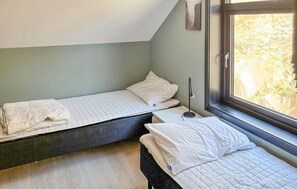 2 bedrooms, free WiFi, bed sheets