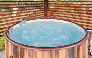 室外 SPA 浴池