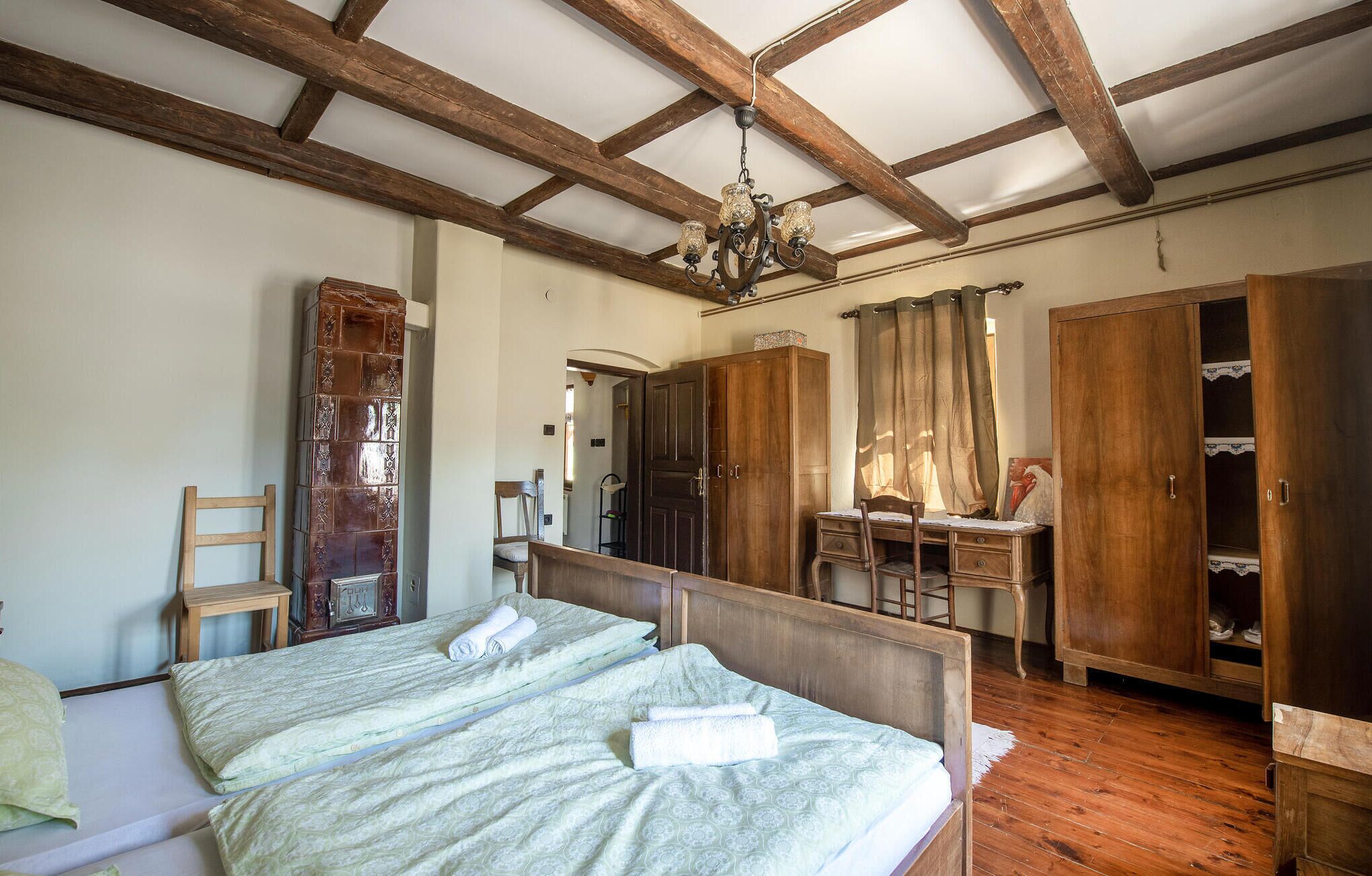 4 間睡房、熨斗/熨衫板、可攜式嬰兒床、免費 Wi-Fi