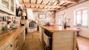 Geladeira, fogão, cooktop, lava-louças