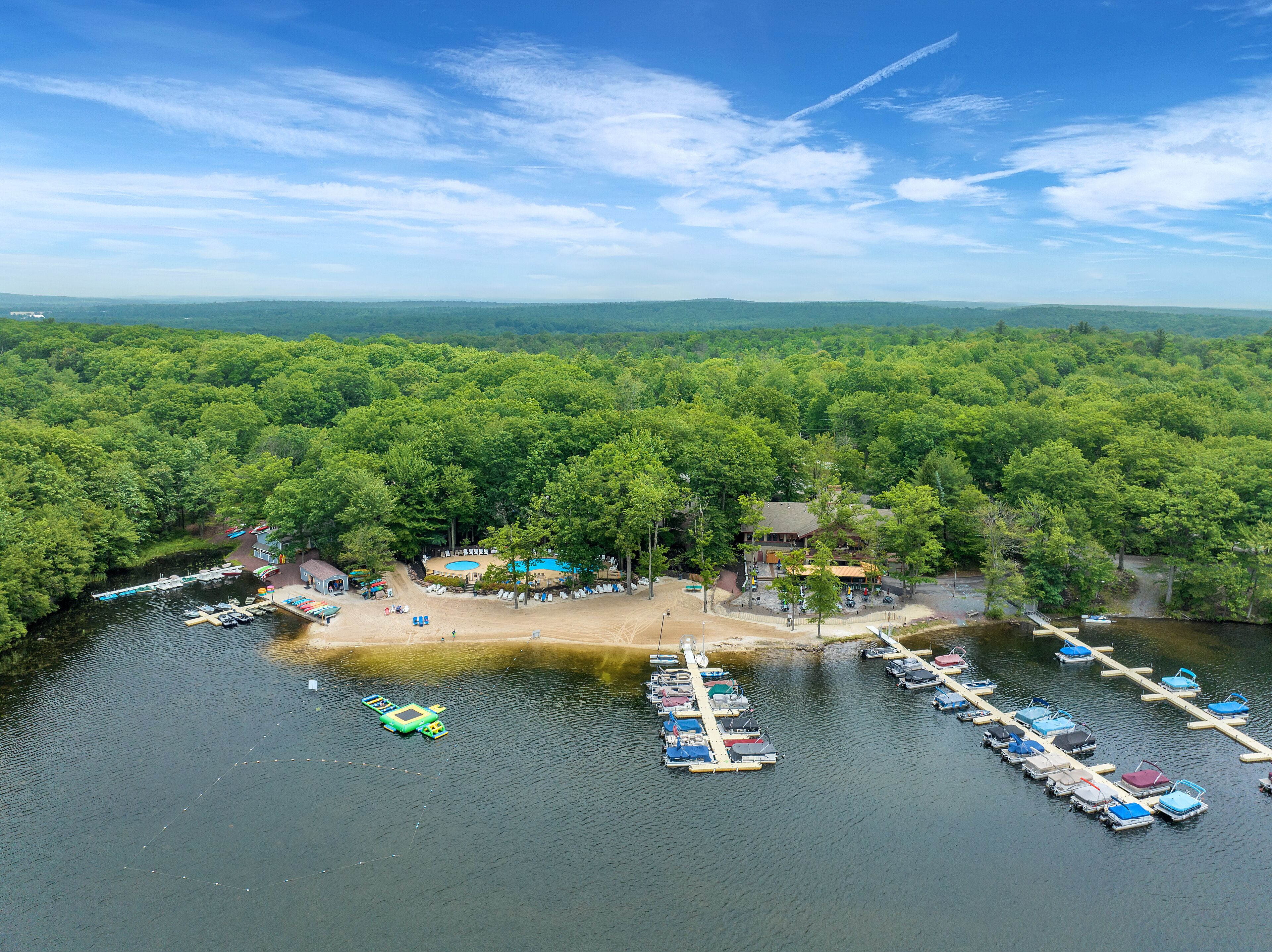 Private Lake Club In Exclusive Lakefront Community - Pools - Beach - Boating 