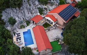 Exterior - Amazing home in Vrgorac (Vrgorac)