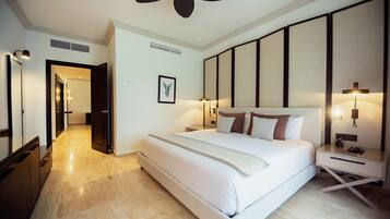 1 bedroom, in-room safe, desk, free WiFi