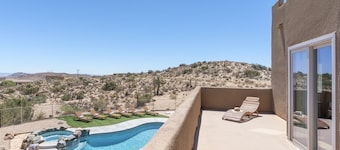 Bohemian at the Boulder's: spa, pool and desert views!