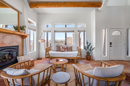 Bohemian at the Boulder's: spa, pool and desert views!