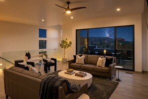 Smart TV, fireplace, table tennis