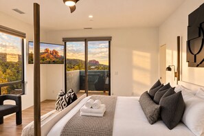Room - Sedona Epic Dream 5BR 2xPool w/Slide Rooftop Hottub / Sauna / Firepit (Sedona)