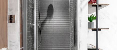 Basic Double Room, Private Bathroom (Room 15) | Bathroom | Hair dryer