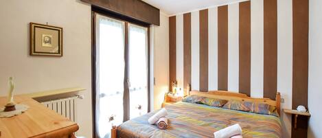 2 habitaciones, wifi gratis y ropa de cama