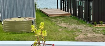 Iconic 70's Kiwi Bach at Simpsons Beach 