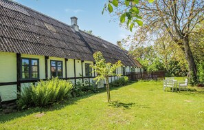 Property grounds - 2 bedroom awesome home in Samsø (Samsø)