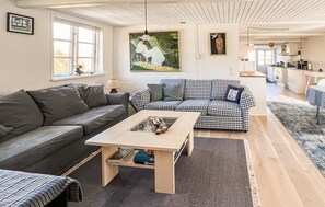 Fireplace - 2 bedroom awesome home in Samsø (Samsø)