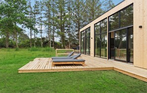 Terrace/patio - Amazing home in Hadsund with kitchen (Hadsund)