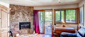 Condo in the heart of Steamboat w/ private grill & shared hot tubs