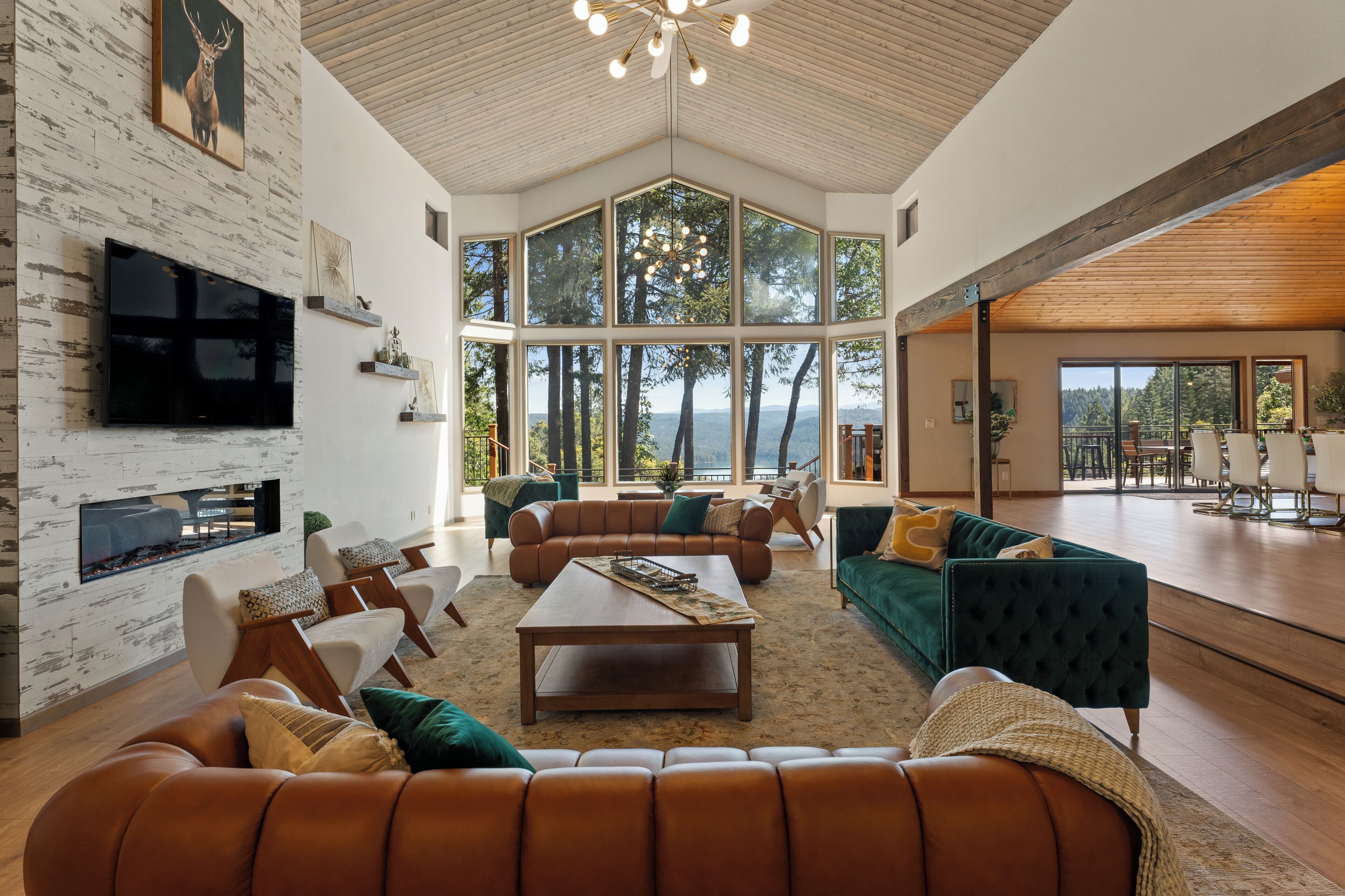 Smart TV, fireplace, table football, ping pong