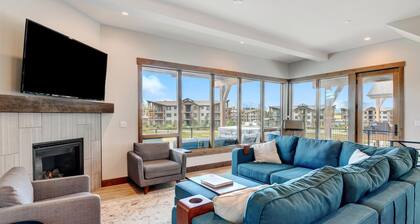 Downtown WP Villa 54 I Peloton Bike I Private Hot Tub I Great Views I Desk I Discounted Attractions
