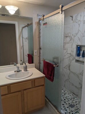 Bruser, bidet, Sæbe, Shampoo