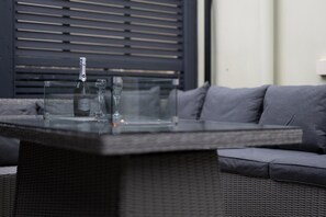 3 camere