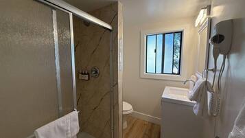 Hårtørrer, håndklæder, Sæbe, Shampoo