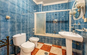 Bathtub