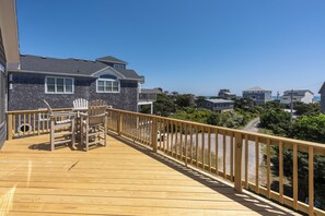 Property grounds - Semi-Oceanfront, Private Pool, Hot Tub, Ocean Views, Arcade, Dog-Friendly (Hatteras)