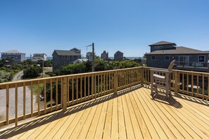 Property grounds - Semi-Oceanfront, Private Pool, Hot Tub, Ocean Views, Arcade, Dog-Friendly (Hatteras)