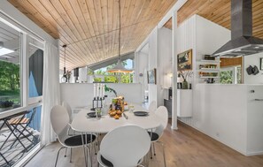 Dining - Amazing home in Samsø with sauna (Samsø)