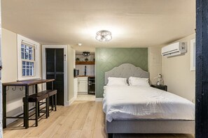 1 chambre, bureau, fer et planche à repasser, Wi-Fi