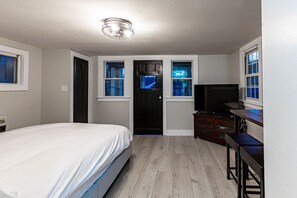 1 chambre, bureau, fer et planche à repasser, Wi-Fi