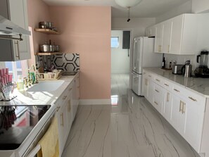 Fridge, stovetop, dishwasher, coffee/tea maker - Spacious Pool Home/ 1 mile to Barefoot Beach/ Fully Fenced Lot, Pets Stay Free (Bonita Springs)